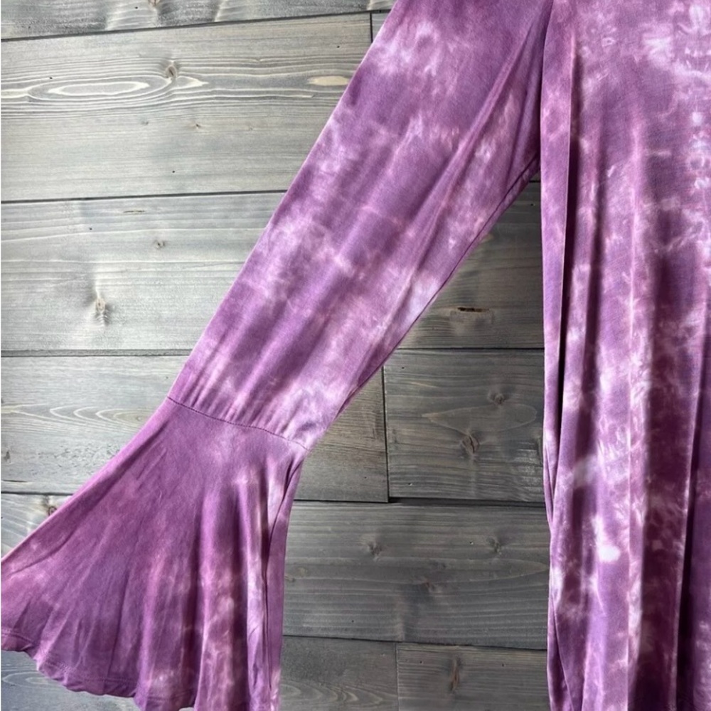 American Eagle Womens Shirt
Soft & Sexy T Tie Dye Pink
Size Medium - Picture 5 of 7